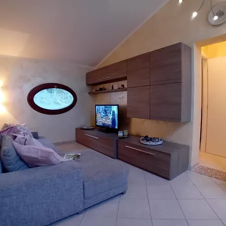 La Mansarda Colorata Appartement *